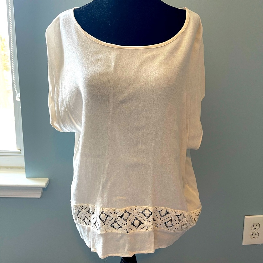 Forever 21 Off white top